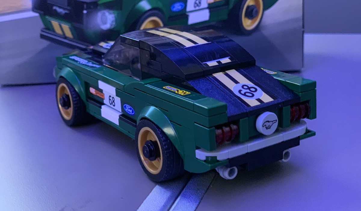 Building the set on a plane was great fun, the purple lighting didn't make it so easy with this dark green model. Good detailing on the back and I love the Mustang badge being its own piece.