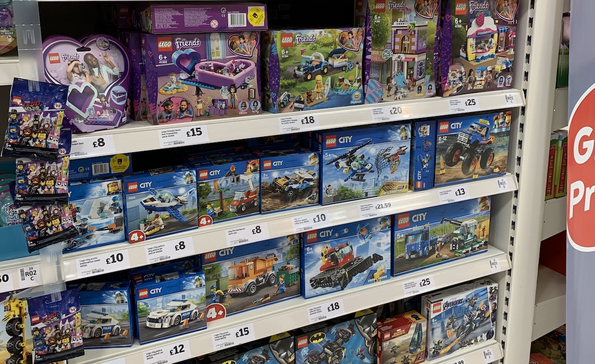 The shelves in our local Sainsbury branch, lots of City, Friends and other branded playsets (Avengers, Batman) but no Speed Champions in sight