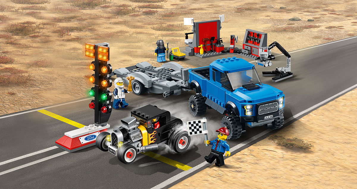 The Speed Champions Ford F-150 Raptor and Ford Model A Hot Rod. LEGO clearly had a bit of a dragster theme going on in 2016. Image © LEGO Group.