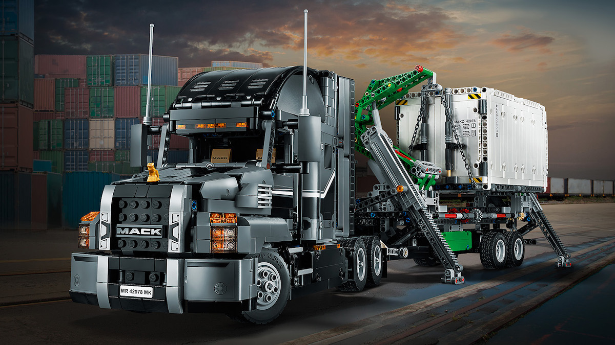 LEGO Mack Anthem Hook Loader, set 42078 - this set also builds into a refuse truck. Image © LEGO.