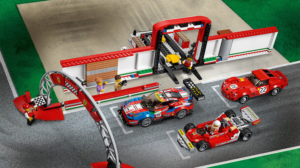 2018 Speed Champions Set 75889 - Ferrari Ultimate Garage featuring the Ferrari 250 GTO, 488 GTE and 312 T4 models. Image © LEGO.