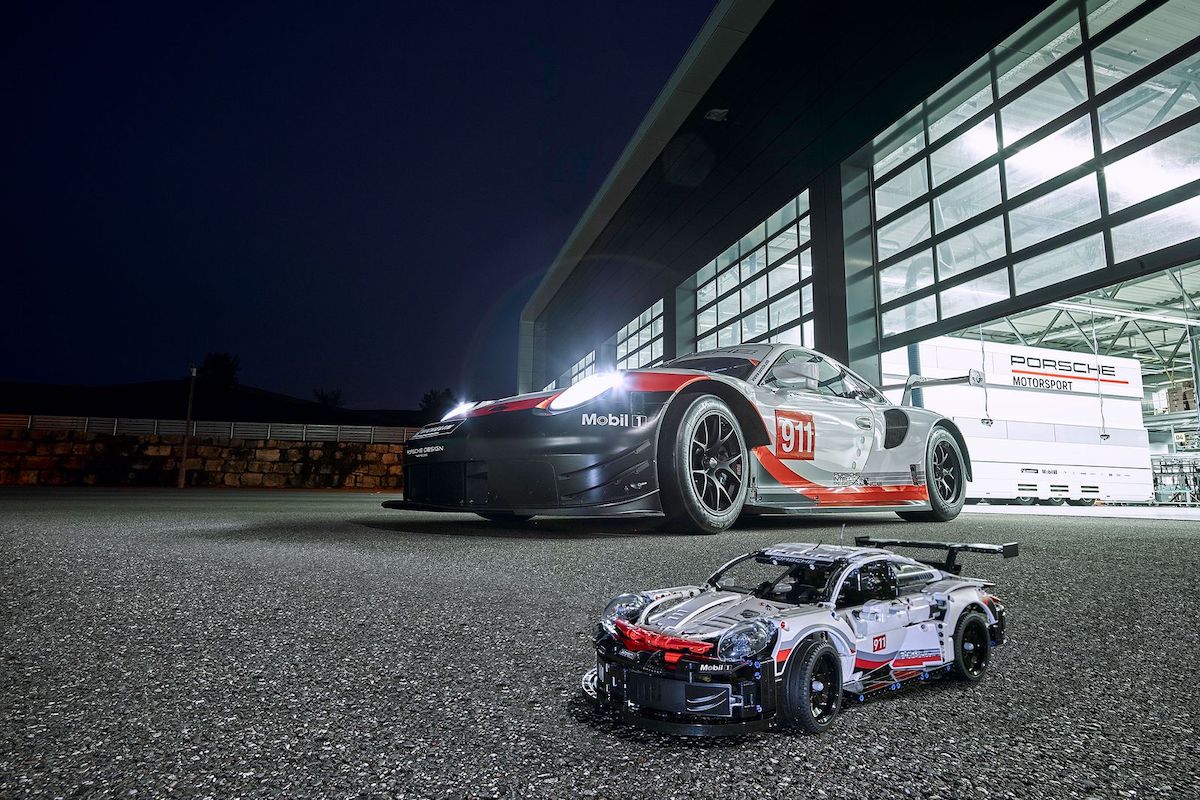 LEGO Technic Porsche 911 RSR Set 42096 alongside its real life counterpart. Image © LEGO.
