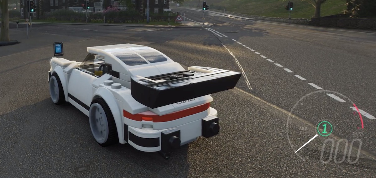 The back of the Forza Horizon 4 Barn Find Porsche 911 with the full-width red strip for a tail light and that huge overhanging rear wing. This takes the Speed Champions expansion up to 4 cars.