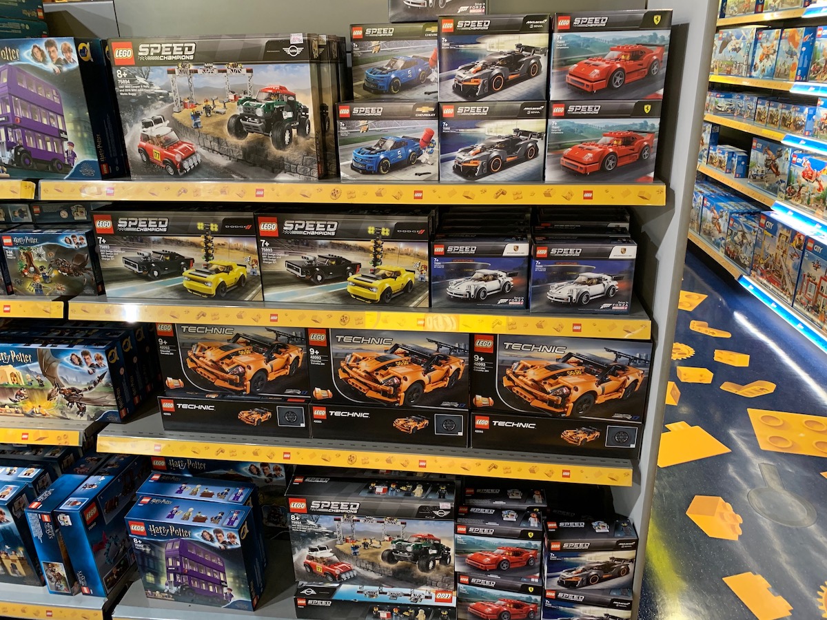 A very decent selection of sets on shelf at Hamleys in the Speed Champions line. These are all current editions though, so nothing too hard to find here.