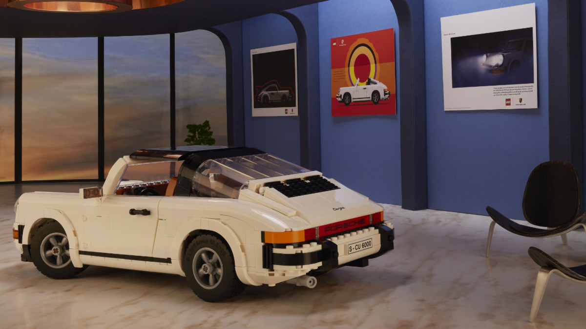The rear three quarter view of the LEGO Porsche 911 Targa shows off the wraparound rear window and the black roll-over hoop that are signatures of the 911 Targa model.