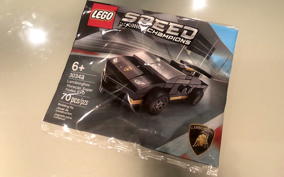 The LEGO Speed Champions Lamborghini Huracan Super Trofeo Polybag set 30342 with 70 pieces.