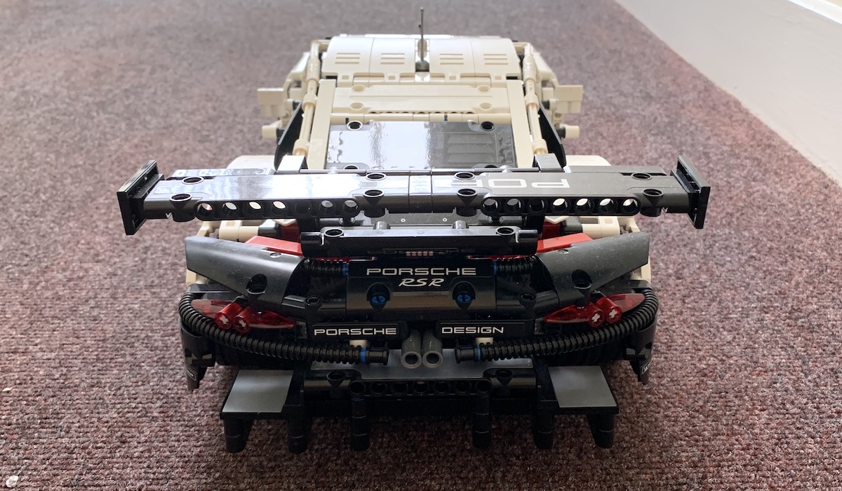 The rear of the model is aggressive, with the huge rear wing and Porsche RSR badging. The rear light design is significantly updated from the 2016 GT3 RS set, reflective of Porsche's model update for the 991.2.
